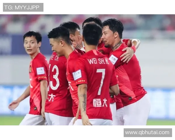 恒大与建业历史交锋比分回顾及精彩瞬间分析